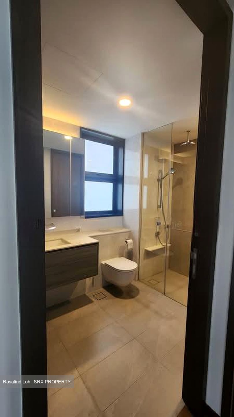 Royalgreen (D10), Condominium #557625631